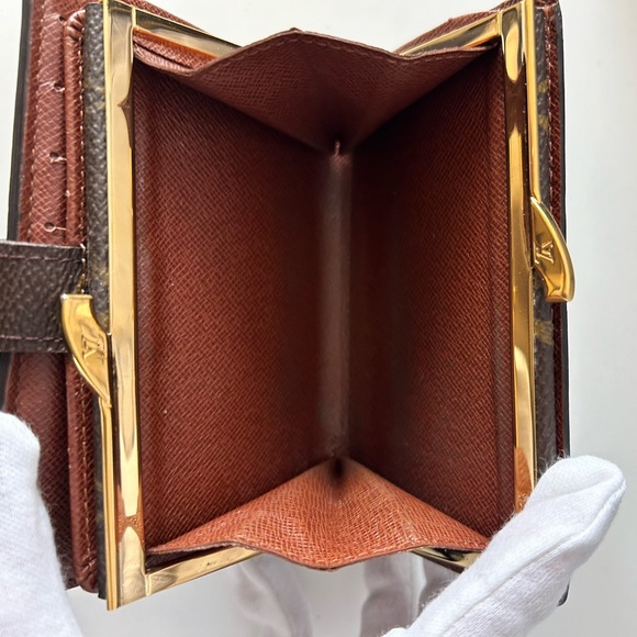 Louis Vuitton Monogram Alma PM + Kisslock Wallet Bundle - Picture 11 of 14